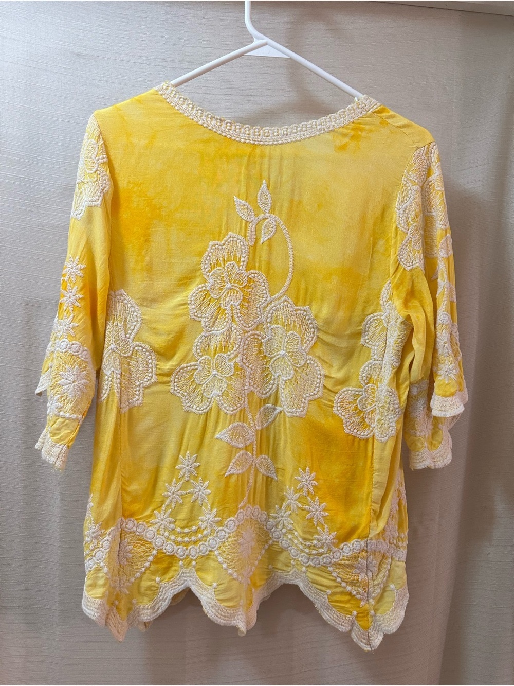 Solitaire Yellow Embroidered Floral Boho Rayon Blouse Cutwork Top Medium - Picture 8 of 9